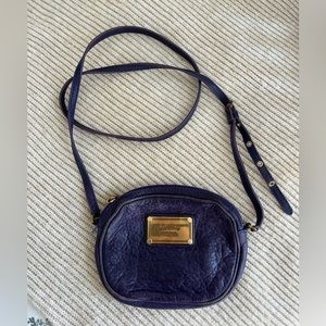 Marc Jacobs small purple leather crossbody purse